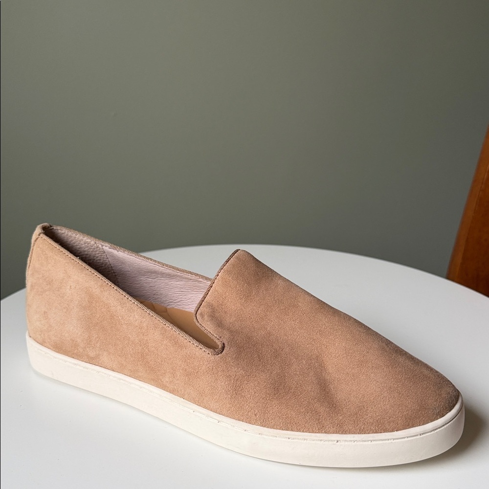 Birdies The Swift slip-on sneaker / Loafer in shell suede Cushioned Classic